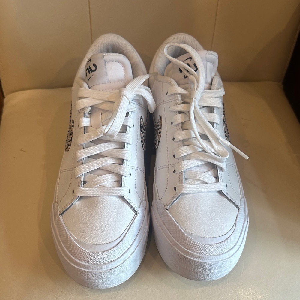 Nike White Women’s Detailed Sneakers